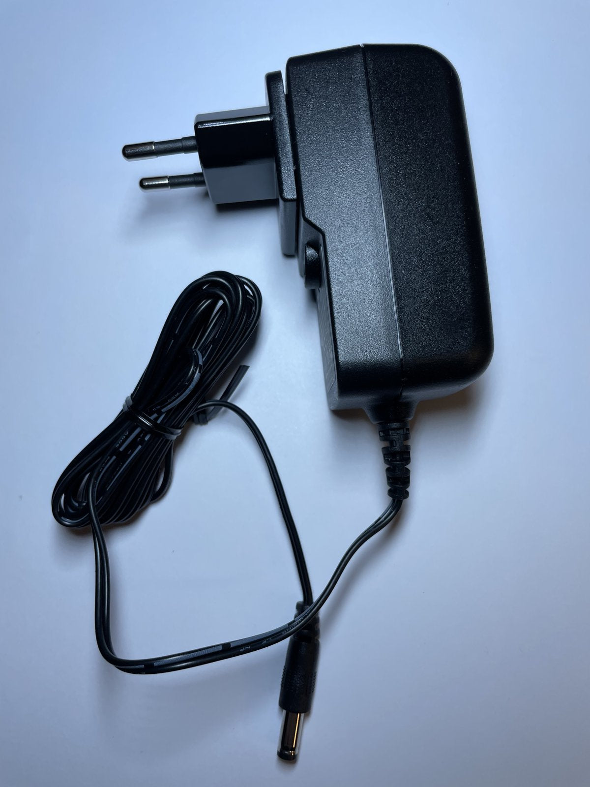 EU PLUG 24V 1A MASS POWER AC ADAPTER NBS24J240100D5 POWER SUPPLY