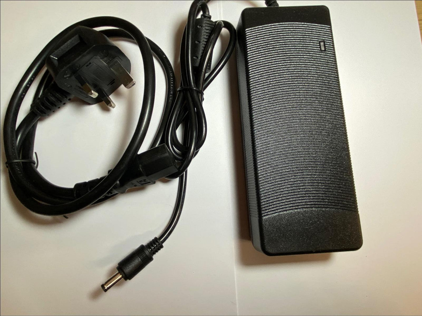 UK 12.0V 12V 10A 120W AC-DC Adaptor Power Supply 5.5 x 2.1 Positive Polarity