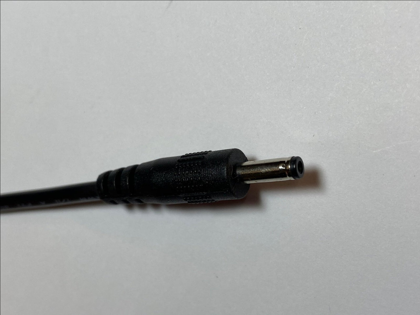 EU 2 Pin 7.5V AC-DC Adaptor Power Supply for ZOOM 9002 ADVANCED GUITAR EFFECTS