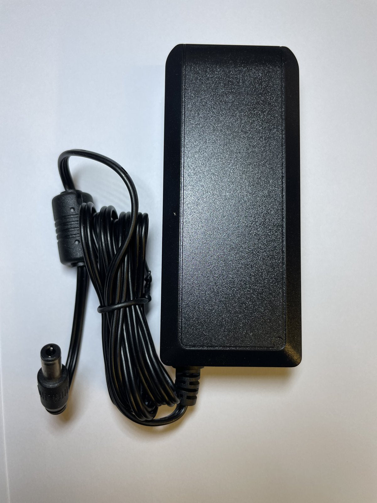 12V 2.0A 2000mA Desktop Power Supply AC-DC Switching Adaptor + UK Fig 8 C7 Lead