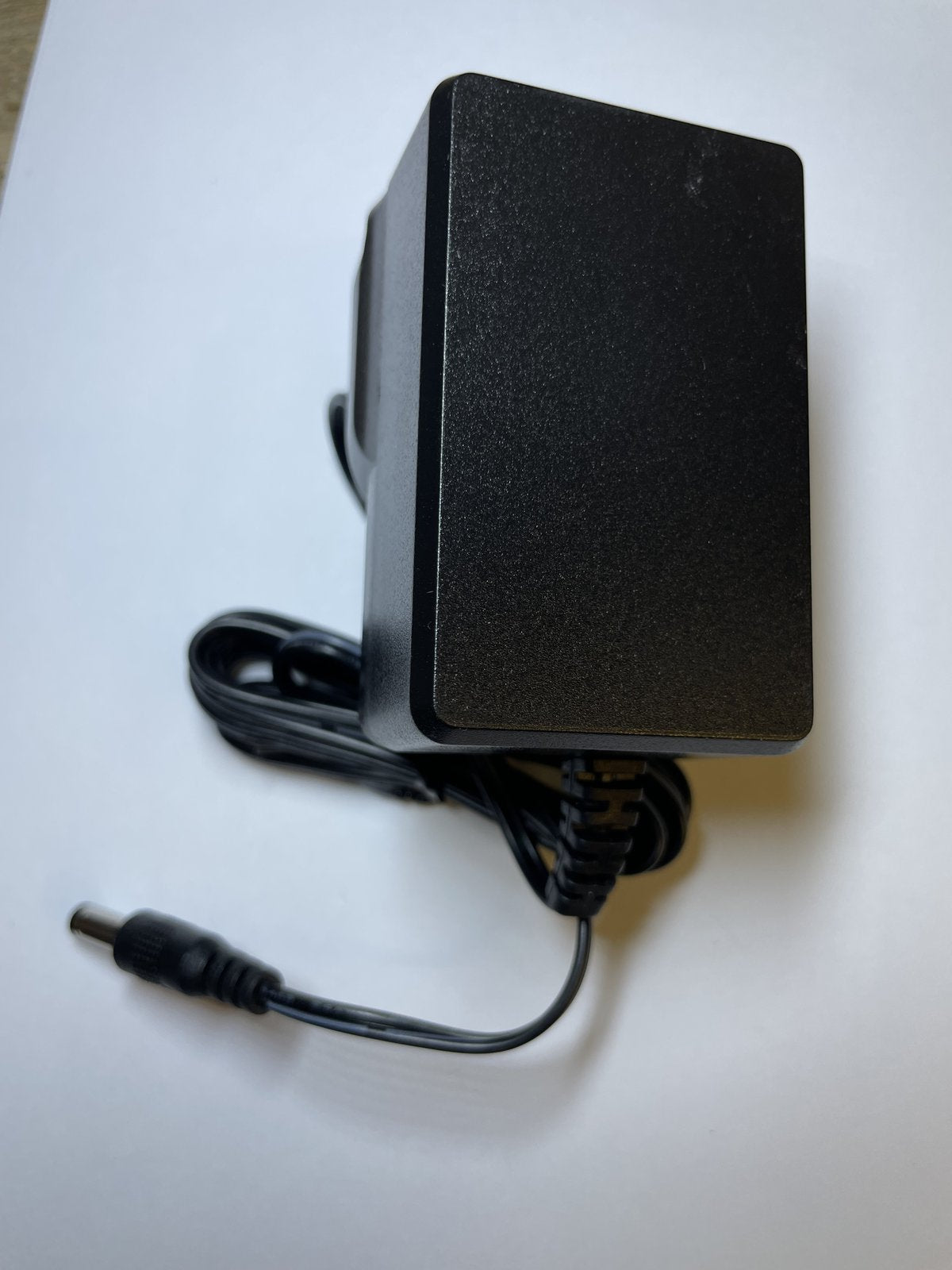 30V 500mA AC-DC Adaptor Charger for Bosch Athlet Vacuum Cleaner BCH625KTGB/01