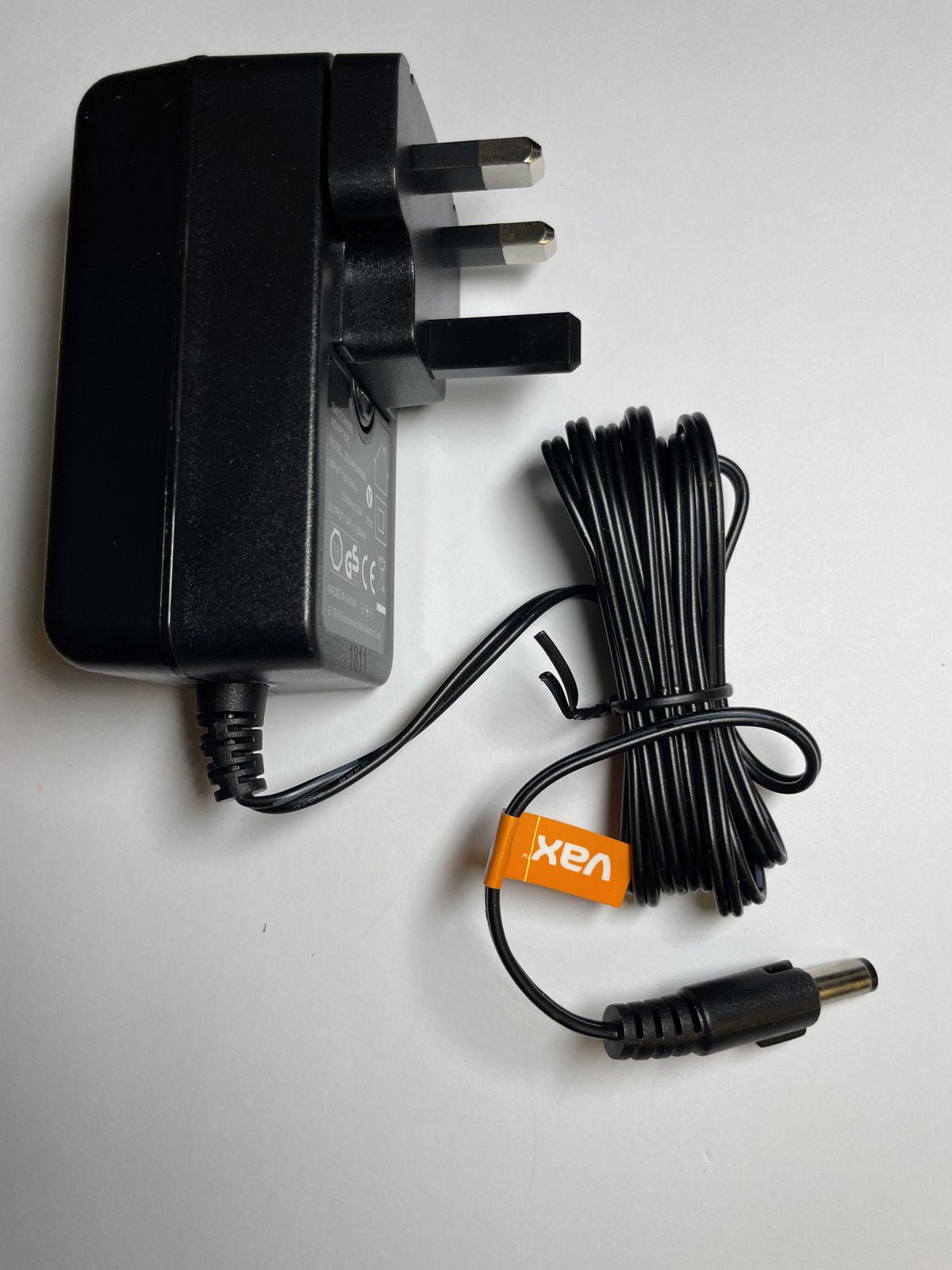 34V 600mA Switching Adapter Charger ZD24W340060 for 32V VAX Blade TBT3V1B1