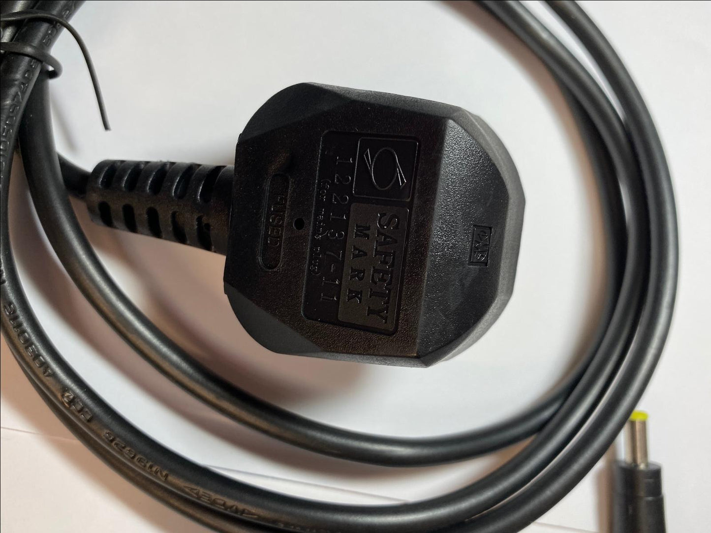 Black Replacement for 12V 2.5A Switching Adaptor SE00000678 BQ36A-1202500-B