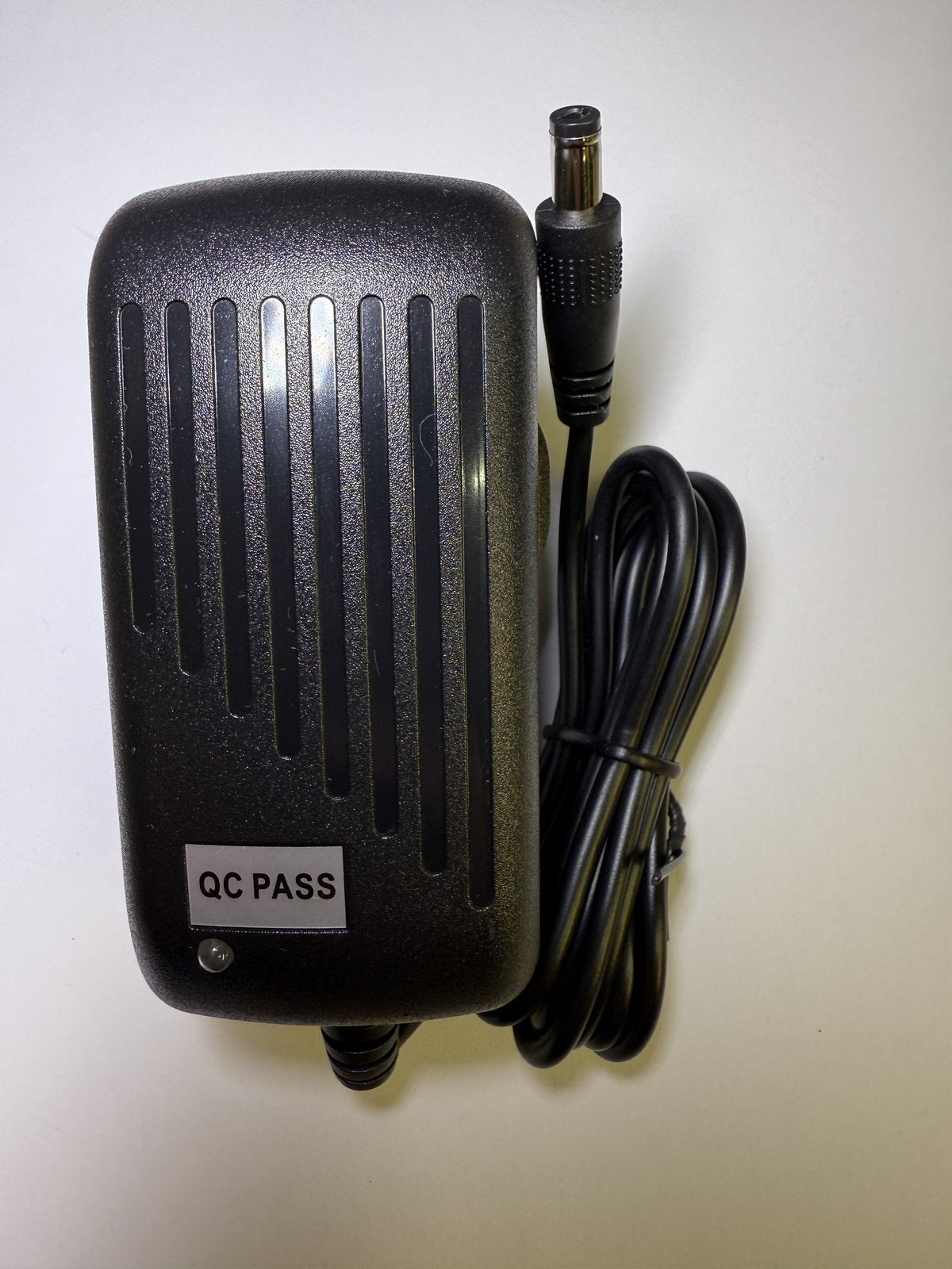 8V 0.6A Switching Adapter Power Supply 4 Kelly Holmes Cross Trainer AK00G 080060BW