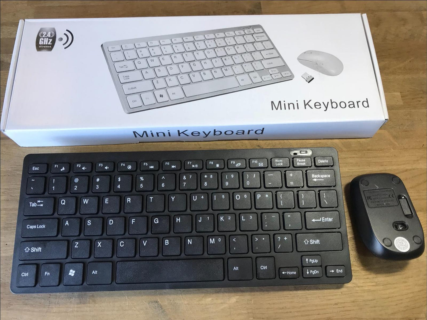 Wireless Small Keyboard and Mouse for LG 42LM620T 42-inch SMART TV (Black)