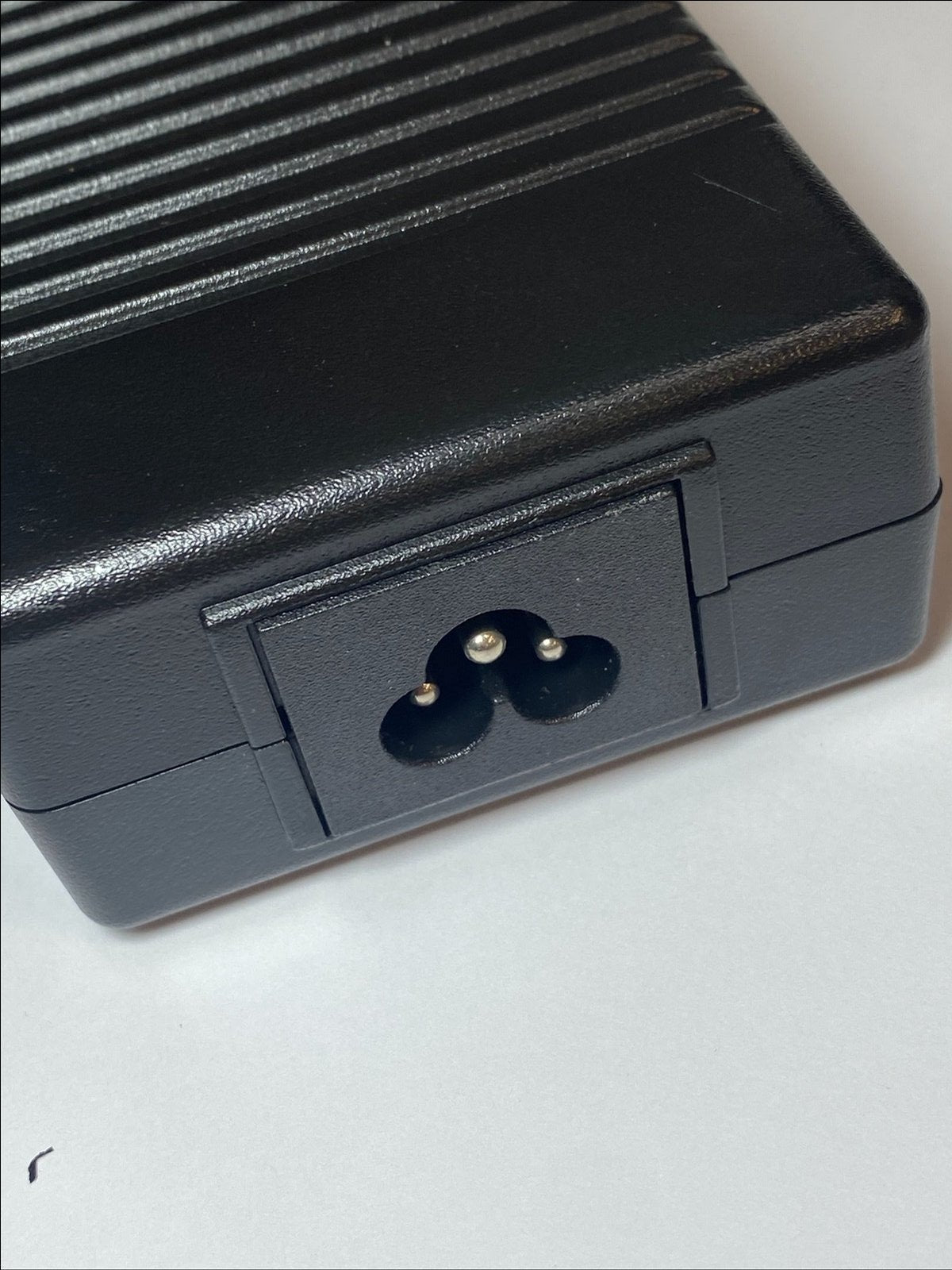 Replacement 12V EDACPOWER ELEC EA11203A DC Output 12-17V 8.5A AC-DC ADAPTOR