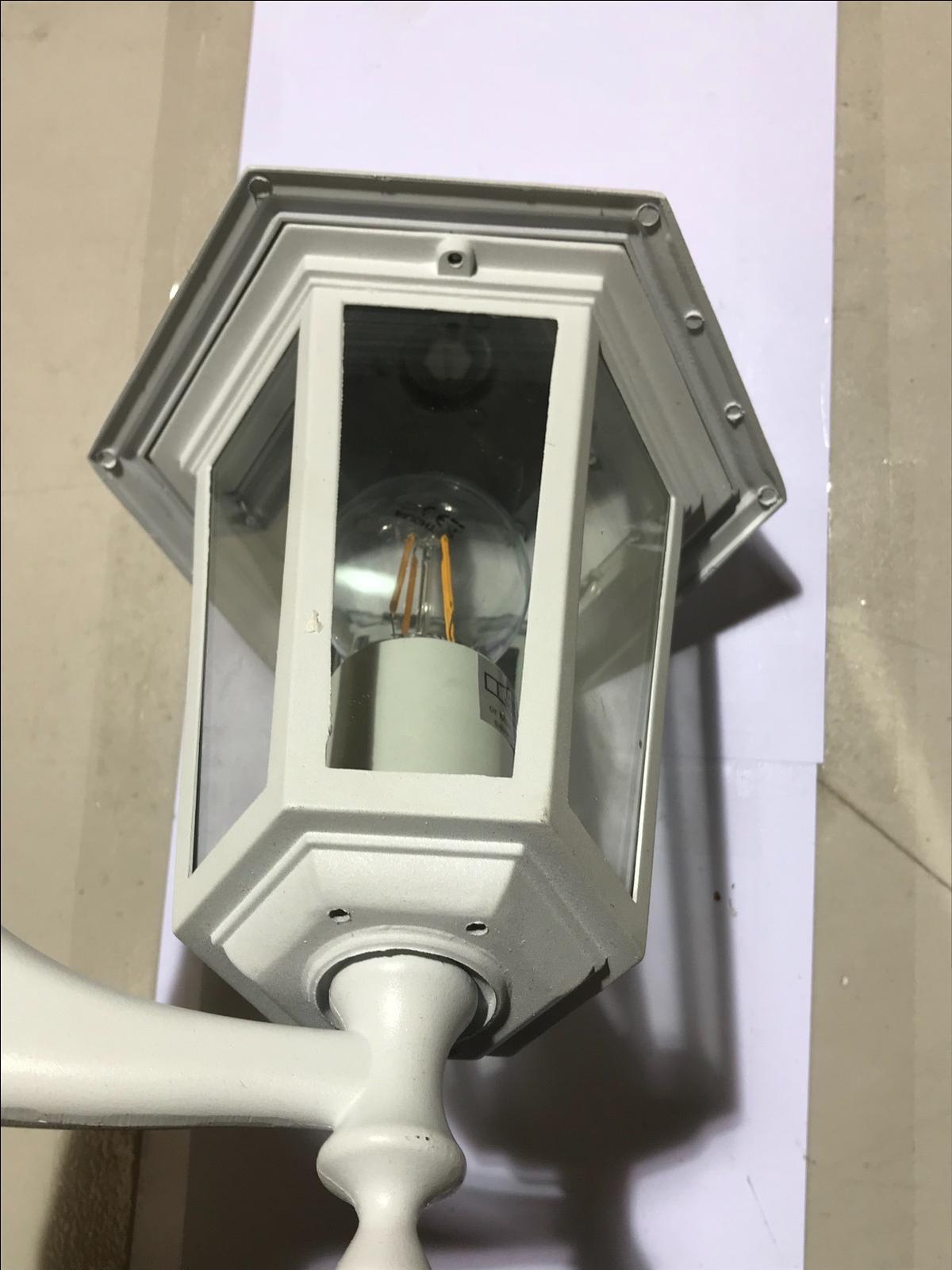 EX DISPLAY Forum Lighting ZN-20954-WHT White Wall Lantern IP44 60W E27
