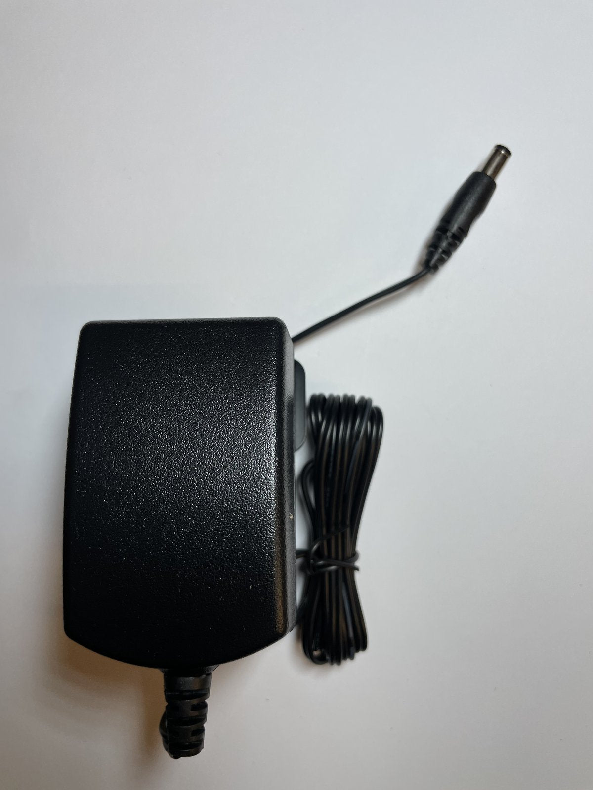 9V 1A 5.5MM X 2.1MM UK MAINS AC-DC SWITCHING ADAPTOR POWER SUPPLY WALLMOUNTED