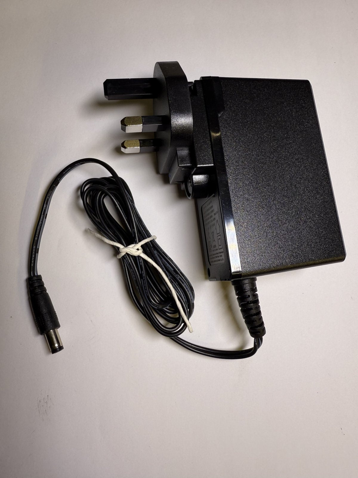 Replacement 12V 2.5A 30W AC-DC Adaptor Power Supply for DSA-30PFL-12 UK Plug