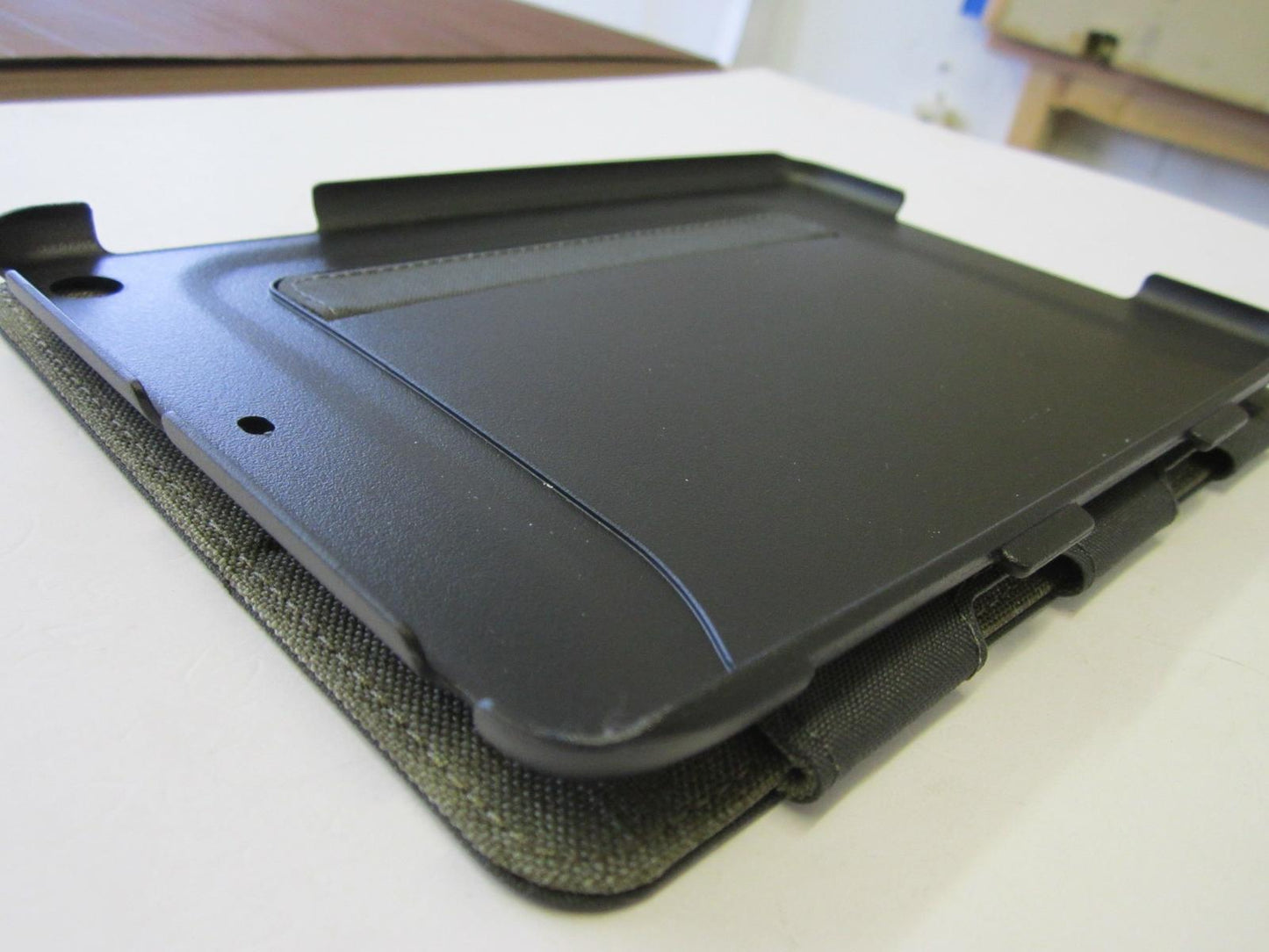 Case Logic Snap View Ipad Mini Gen 1/2/3 Top Quality Hard Shell Carry Case Stand