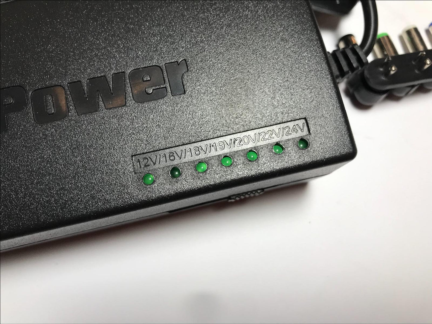 Replacement for 12.6V 3.5A 3500mA Mains AC-DC Adaptor Power Supply