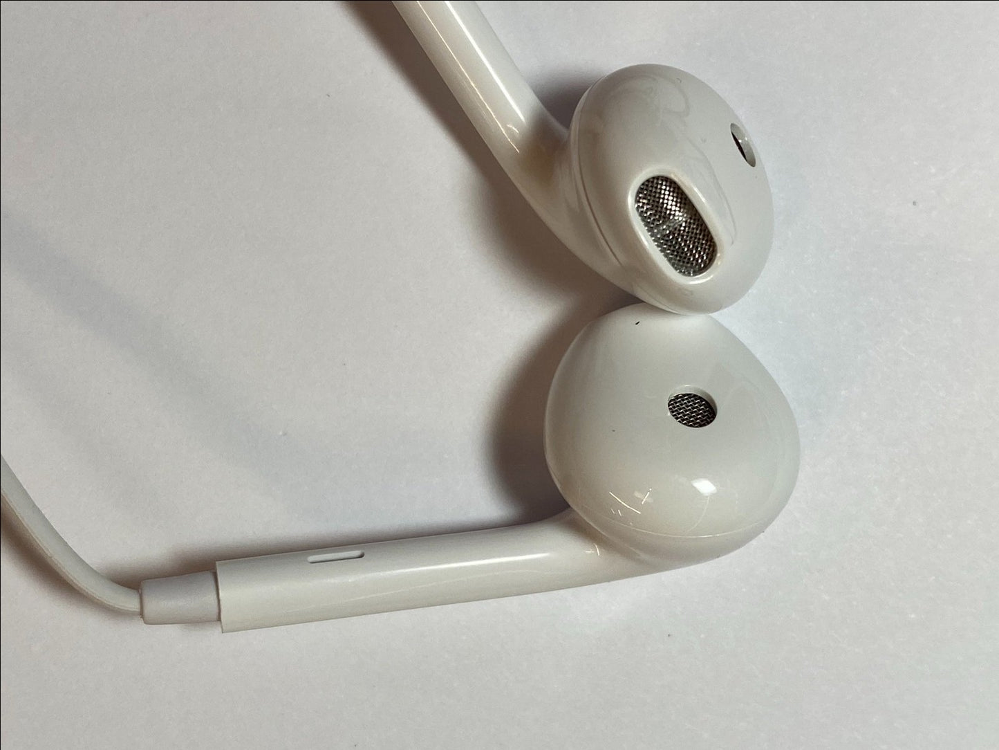 White In-Ear Headphone Earphones Headset Handsfree for Oppo A53 A15 I905 MH156