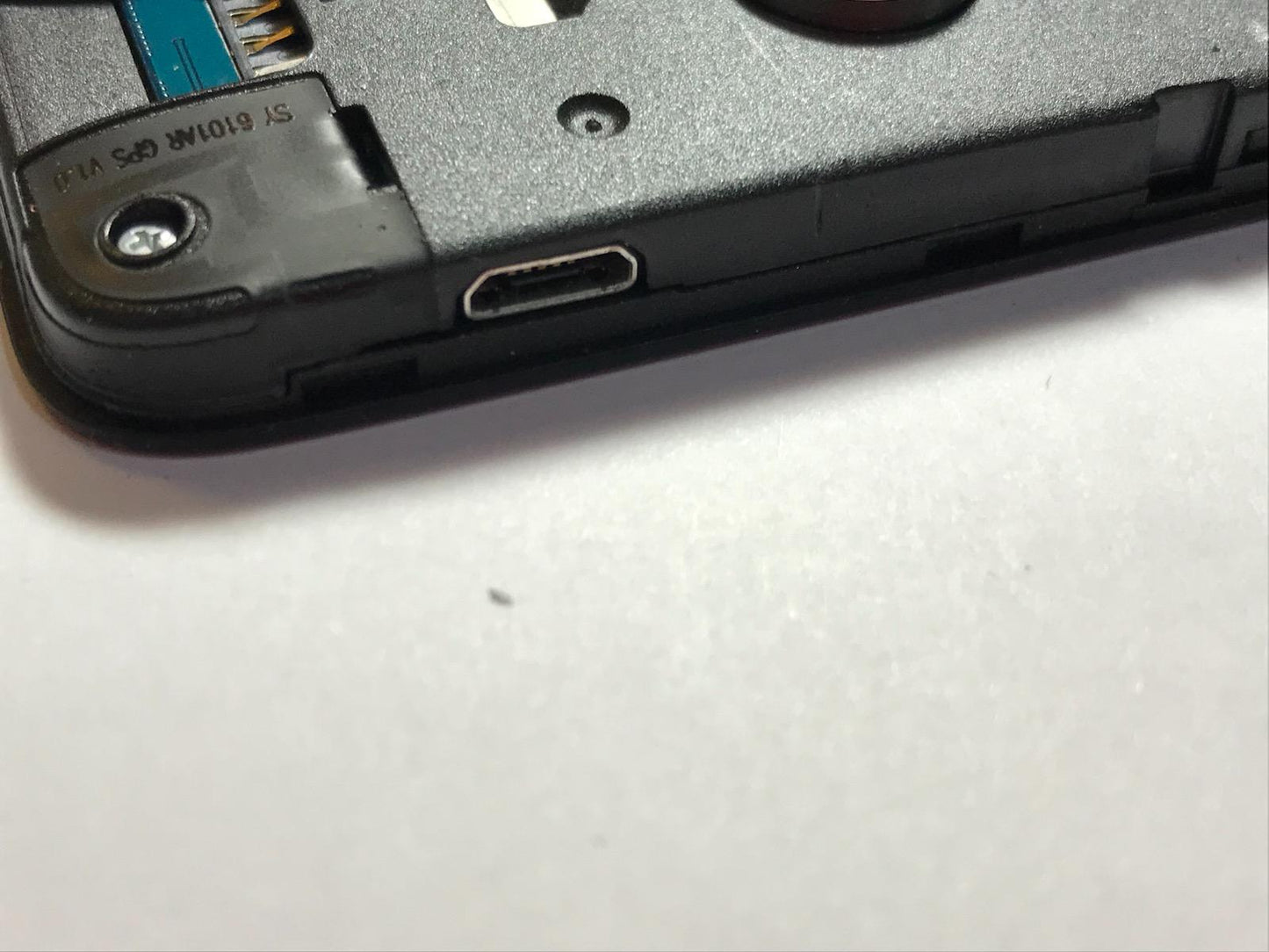 NAKED Ex Display ARCHOS 60 Platinum AC60PL Smartphone with Damaged Back