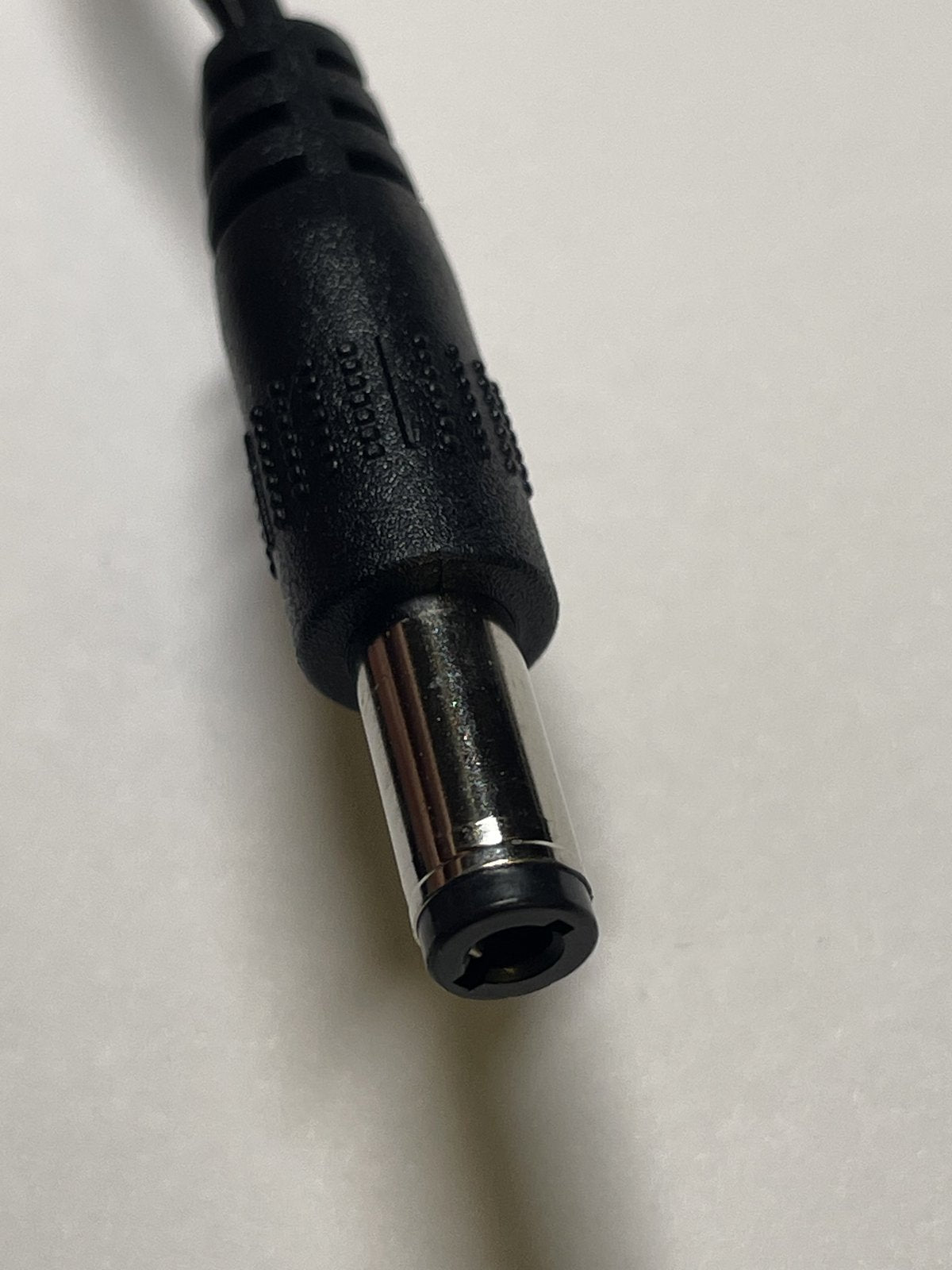 Replacement for 10V - 35V AUTO ADJUST NIMH / NICD Battery Charger Trickle 80mA