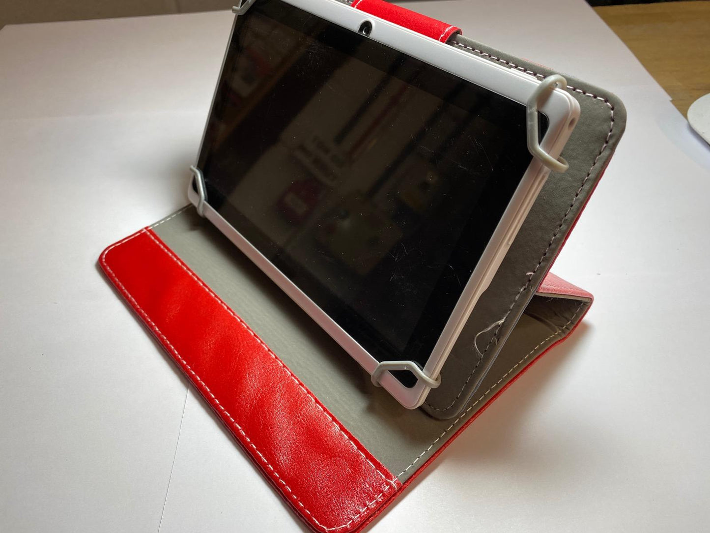 Red Laptop Angle Case/Stand for Ployer Momo7 Speed 7" PS Android Tablet