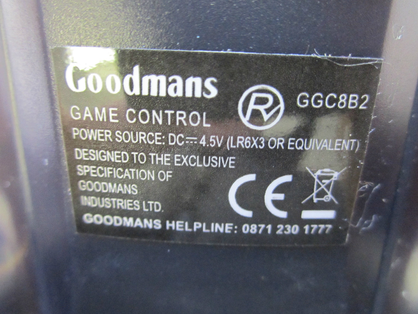Pair of Goodmans GAME & PLAY Controllers with 50 Games for GCE5006DVD DVD Player