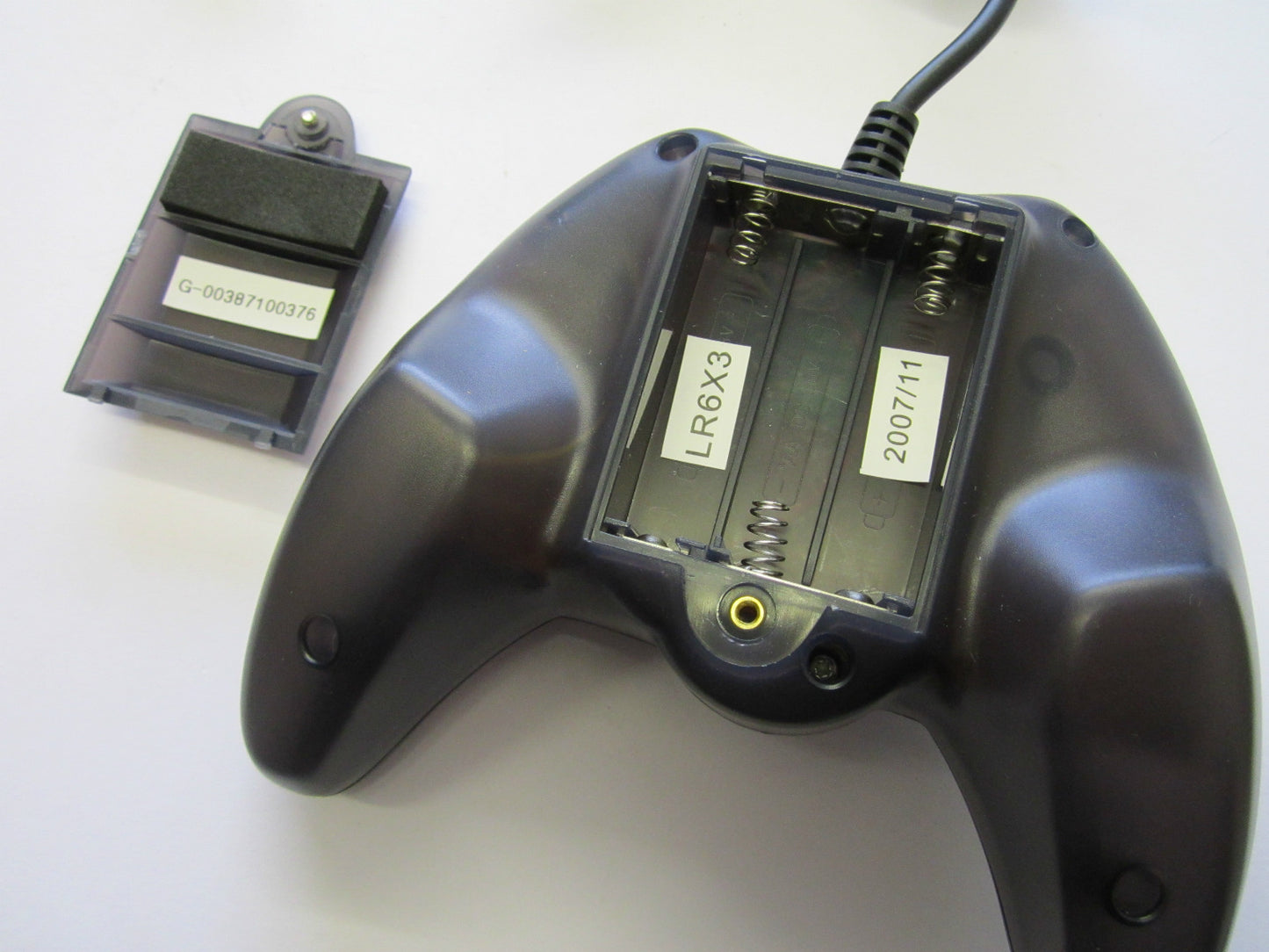 Pair of Goodmans GAME & PLAY Controllers with 50 Games for GCE5006DVD DVD Player